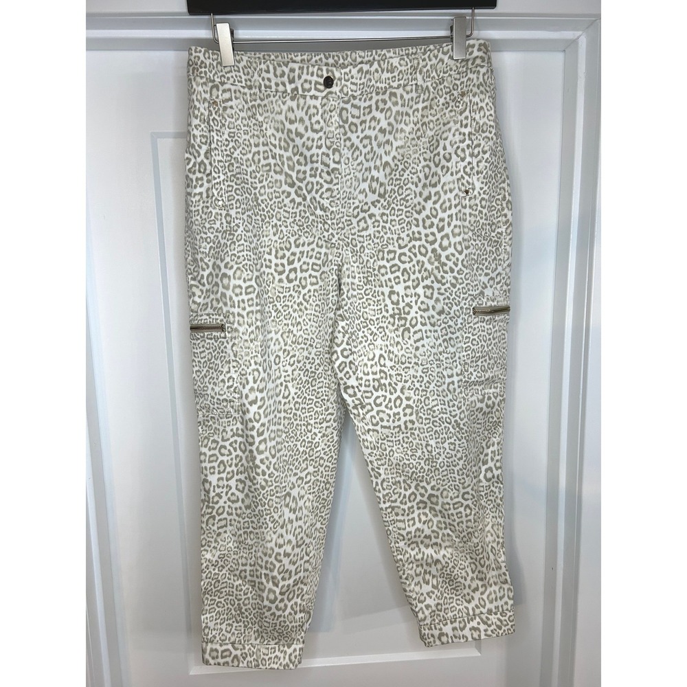Chicos Leopard Print‎ Crop Pants Tan White Cargo Zipper Pockets Size 1.5 Utility